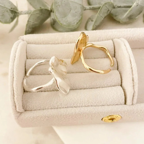 925 Sterling Silver Foil Ring Abstract Ring Modern Ring Resizable Ring Band - Picture 8 of 9